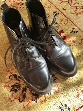 Doc Marten Emmaline Chelsea Boots